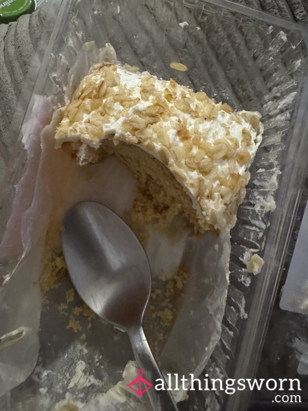 ASMR - C*m Enjoy This Carrot Cake With Me 😘