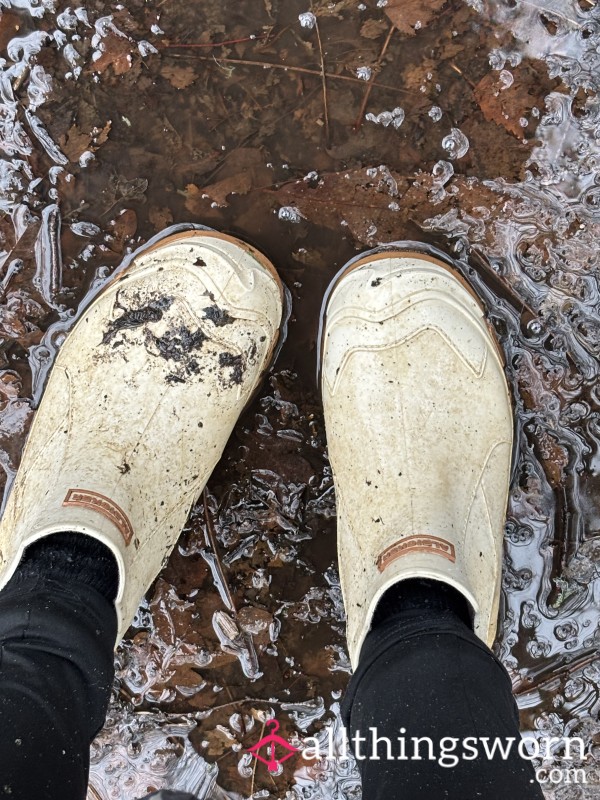 ASMR-muddy Wet Rainy Walk In Wellies