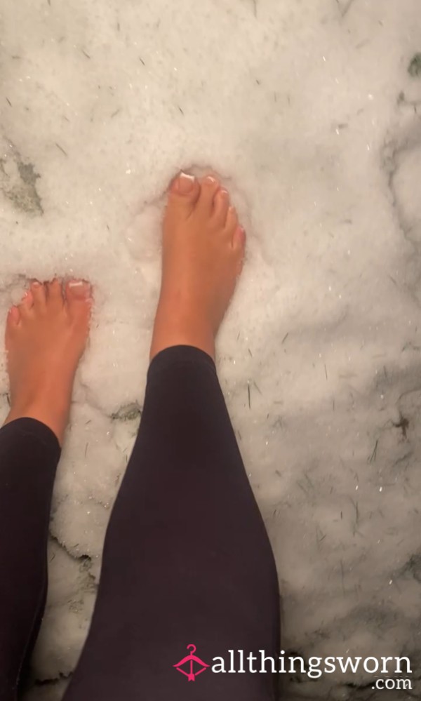 ASMR Walk In The Snow
