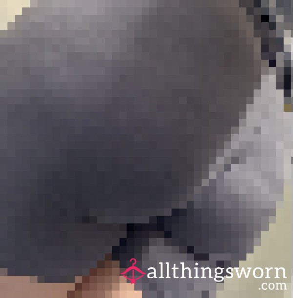 A** Pics In Tight Clothing 🍑