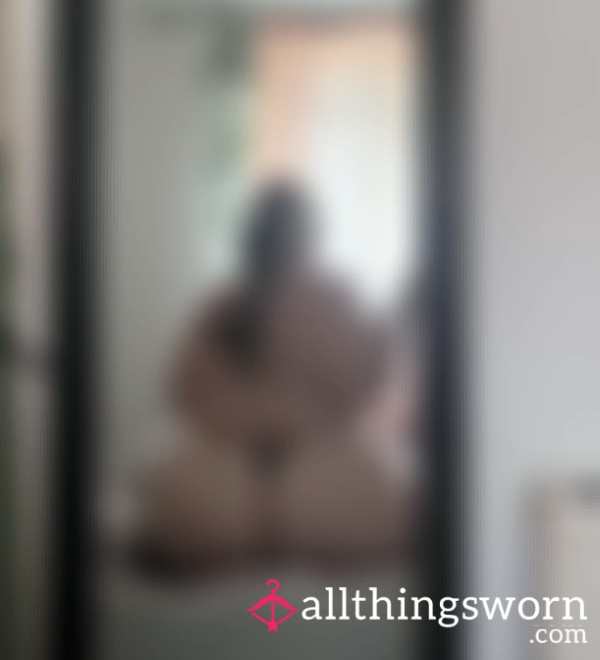 A** Thong Pics 🍑