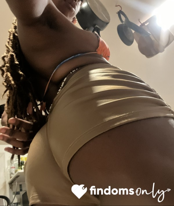A**dom 🍑