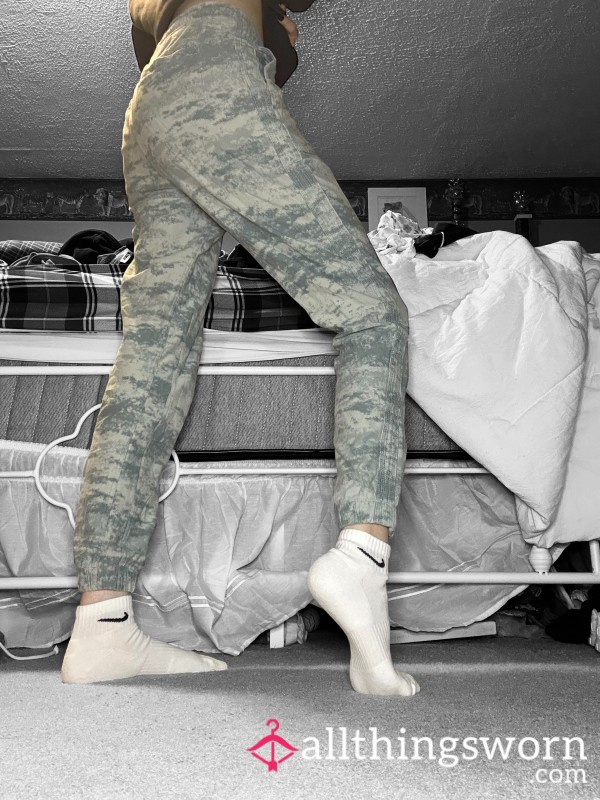 Athletic Gym Joggers , Army Print