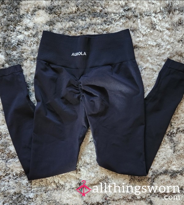 Aurola Leggings Worn By Your Fav Blonde Milf