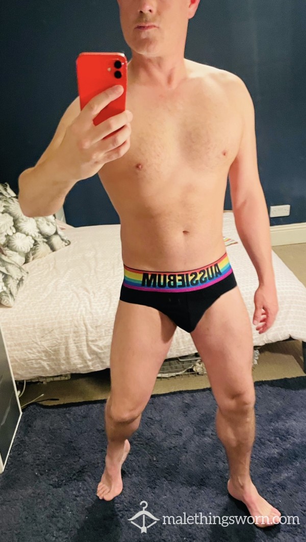 AUSSIEb*mS BLACK PRIDE BRIEFS UK M