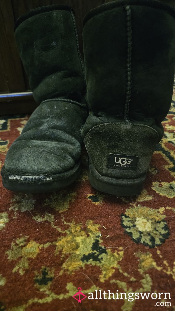 12 Year Old Australia Uggs Size 9