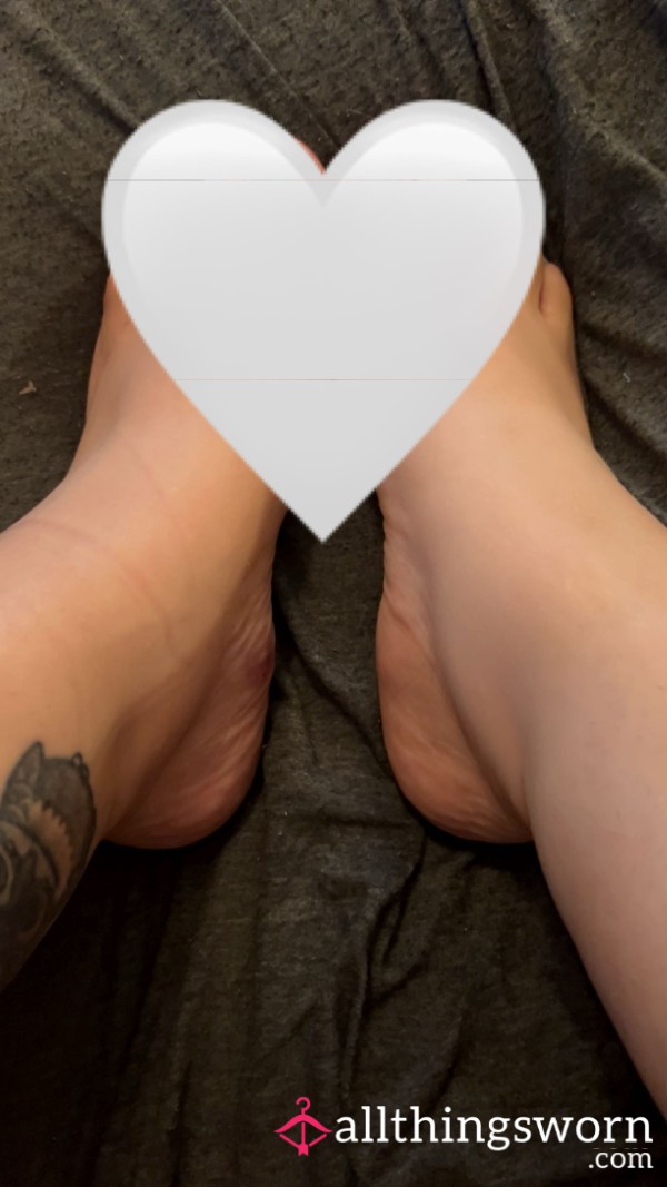 Baby Blue Manicured Toes