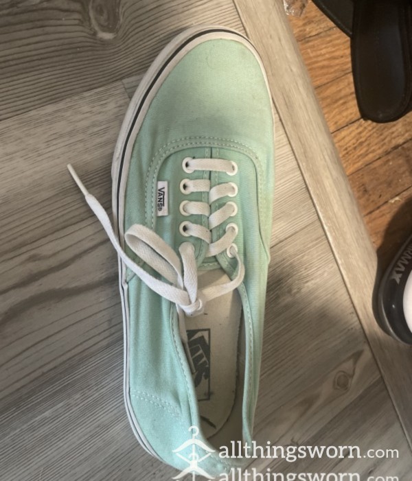 Baby Blue Vans 💦😇🌸💘