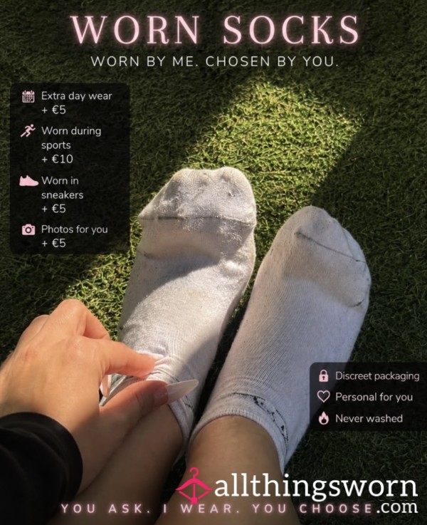 BADLY WORN SOCKS 🧦😷