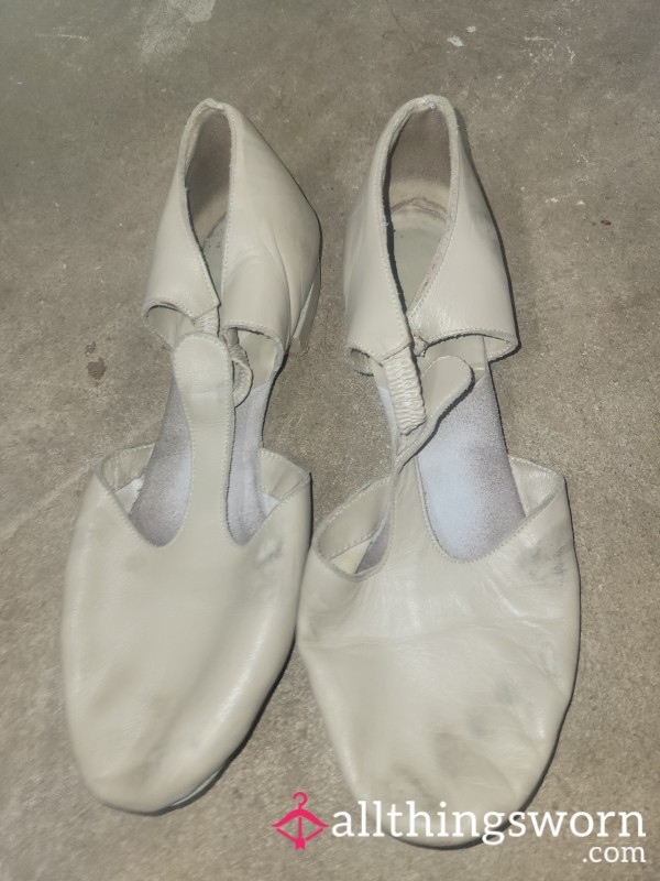SOLD - Ballet Teacher Shoes - Capezio - Size 11