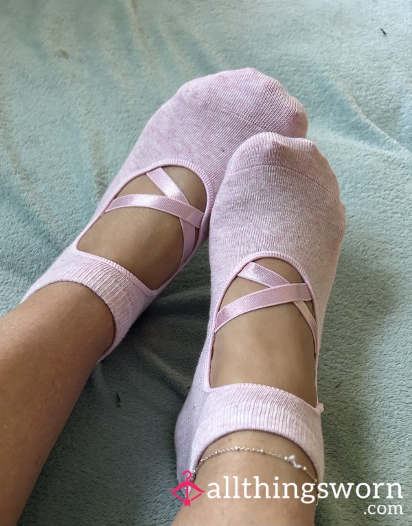 Ballet Type Pink Socks - Cute !!