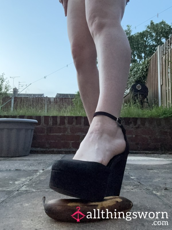 Banana Crushing In Heels 🍌👠