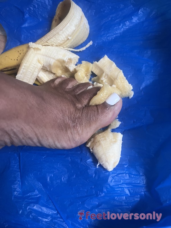 Banana Squishing With My Toes 🦶🏼