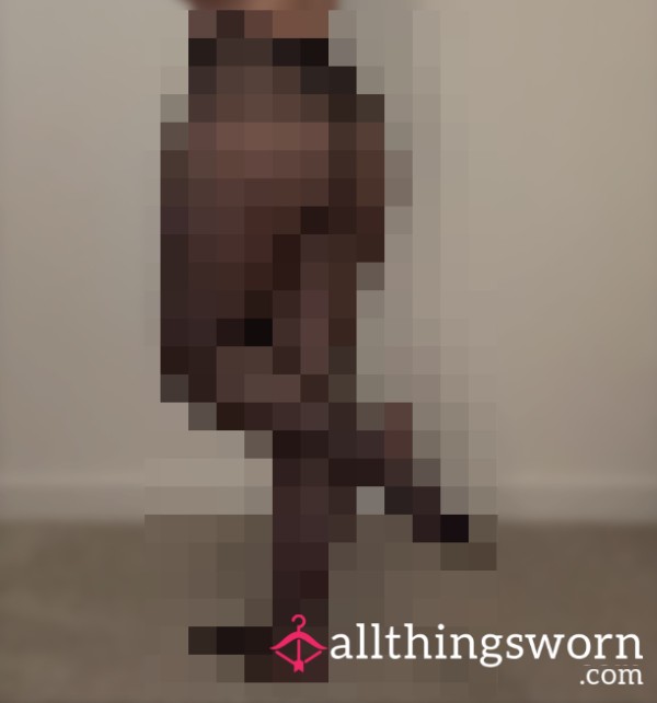 Bare Booty In Shiny Black Pantyhose