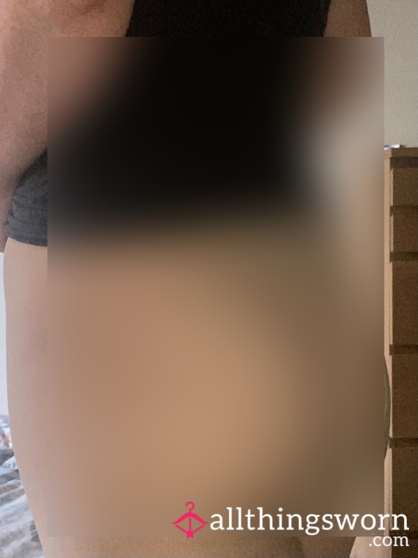 Bare Bu*t In Nylons Pic