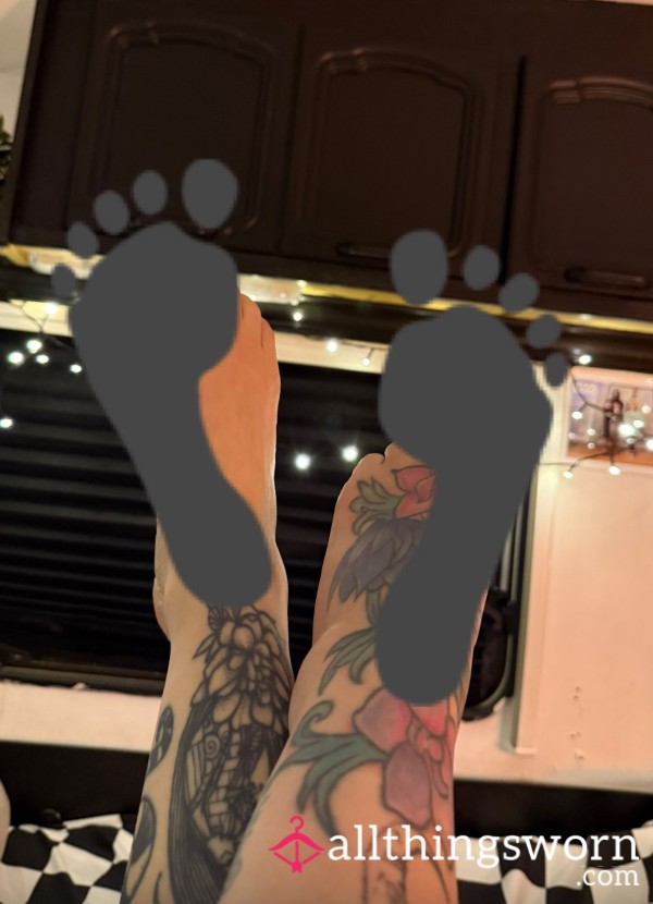 Bare Feet And Fairy Lights ✨