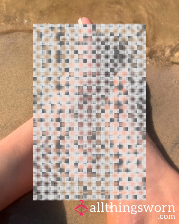 Bare Feet At The Beach - Photo Set (10)