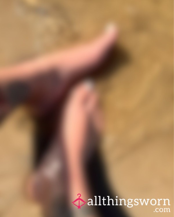 Bare Feet In The Sand - Photo Set (10)