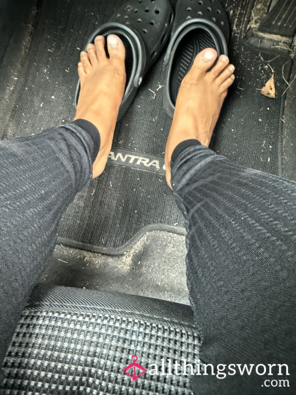 Bare Feet In Dirtyy 🚙