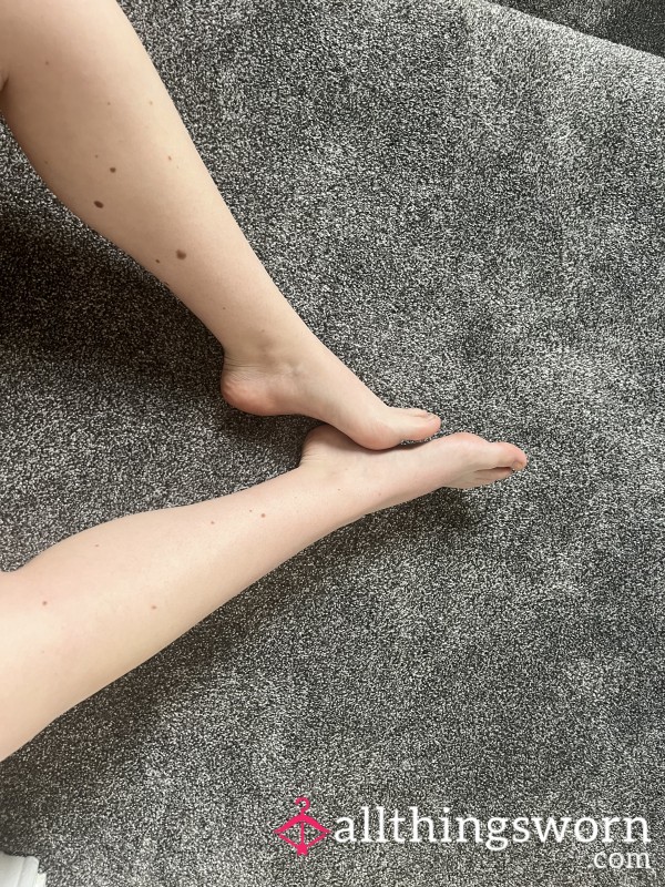 Bare  Wet Feet 💦Plus Of Soles 🦶🏻😋