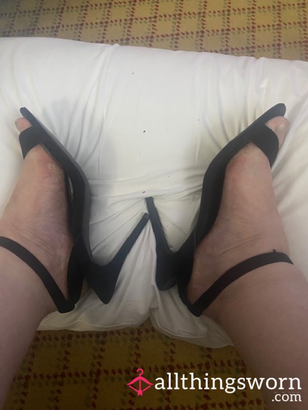 Bare Feet S**y Shoes