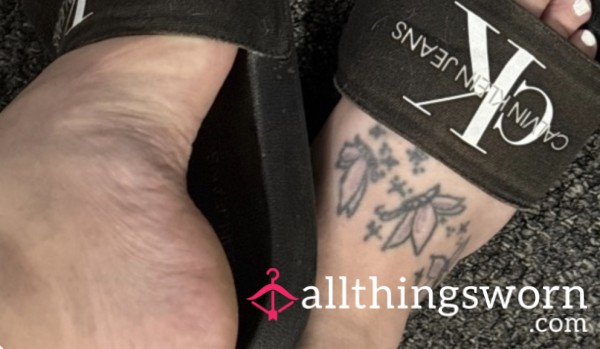 Calvin Klein Sliders 🔥😈👣 9 Picture Bundle