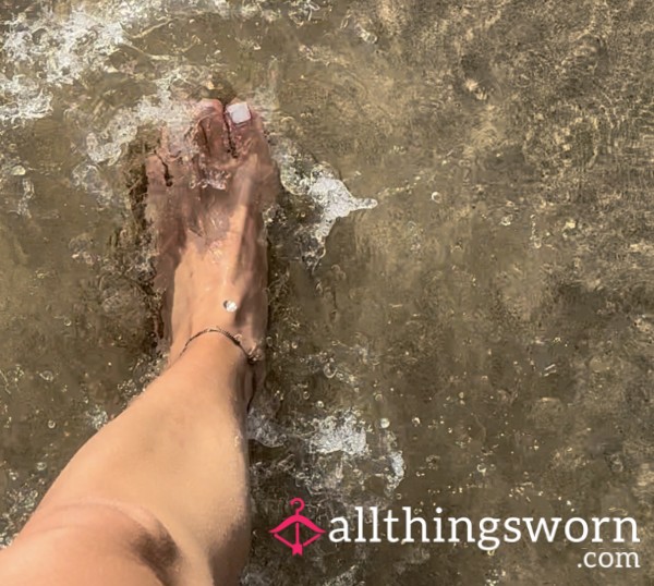 Bare Foot Paddle In The Sea