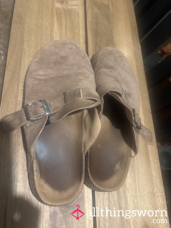 Smelly Mules Teachers Cla**room Summer Worn Bare Sweaty Feet