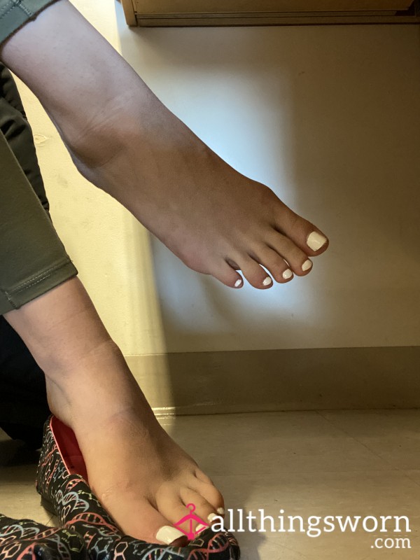 Barefoot At Work ;)