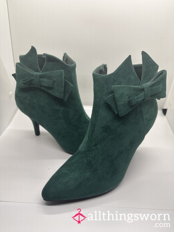 Basically Brand New Size 6