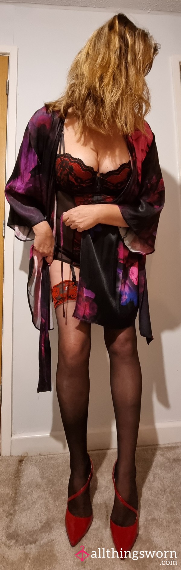 Basque Photo Shoot And Strip