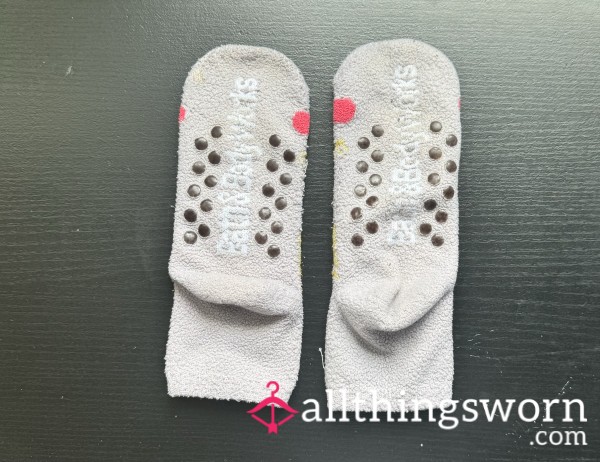 Bath And Body Fuzzy Footie Socks