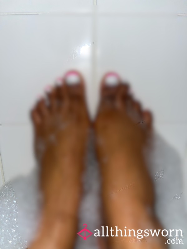 Bath Ritual — Water Over Soft Toes 💧