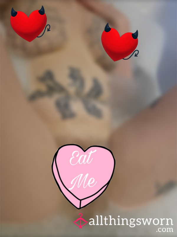 Bath Time Pu**y Reveal 🛁