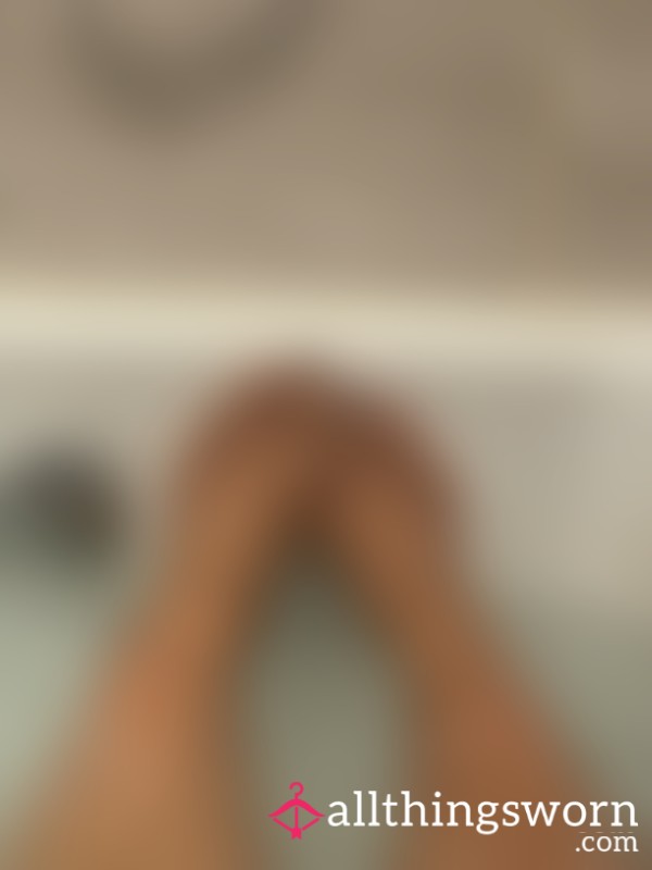 Bath Time Toes <3