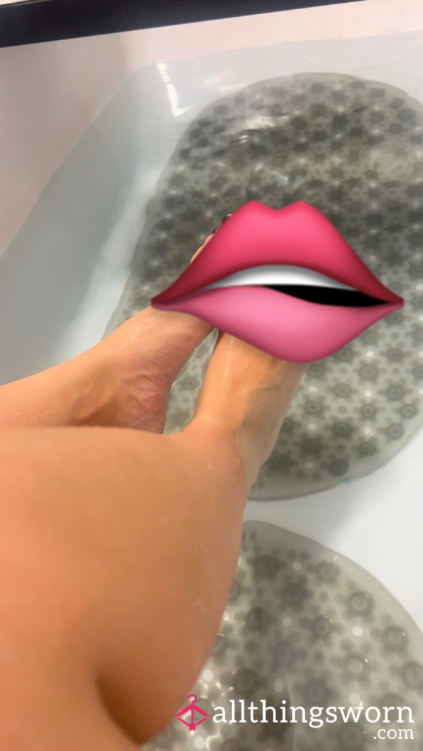 Bath Time Toes🛁