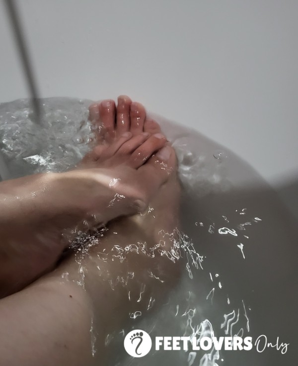 Bath With My Feet