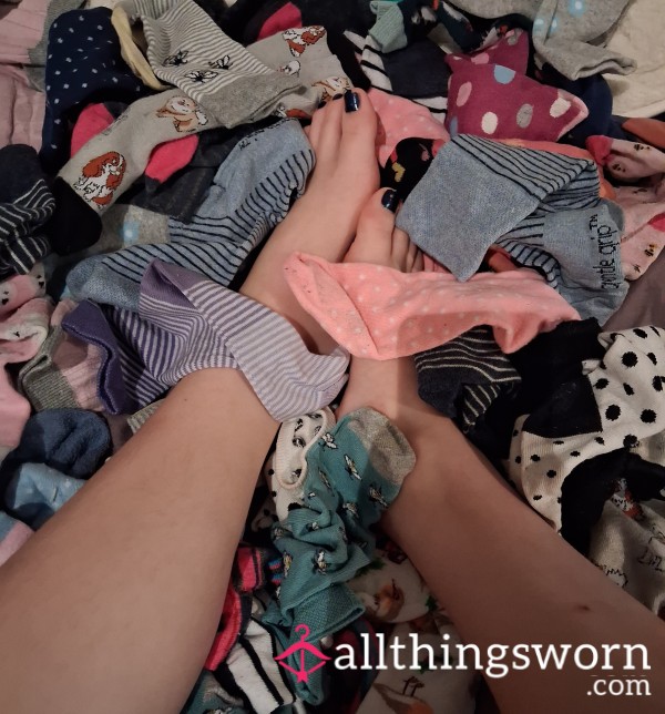 🧦Bathe In The Aroma Of My Socks🧦 ( Min:24 Hrs Max:5 Days )