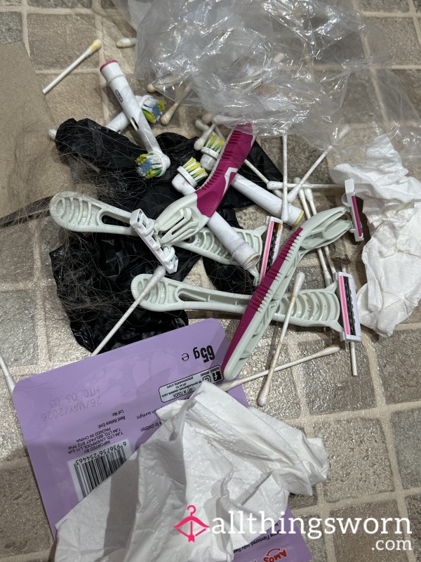 Bathroom Goddess Trash! 🗑️🪥🪒🧤🪮