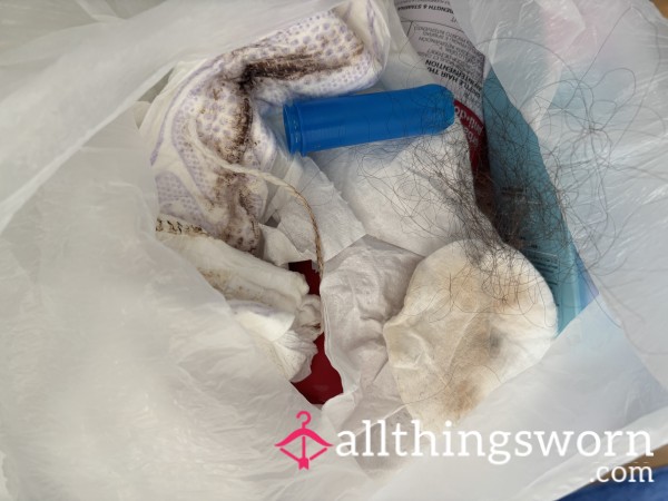 Bathroom Trash/bin Rubbish. Don’t Miss Out On This One Off Chance To Get My Personal Rubbish 🗑️