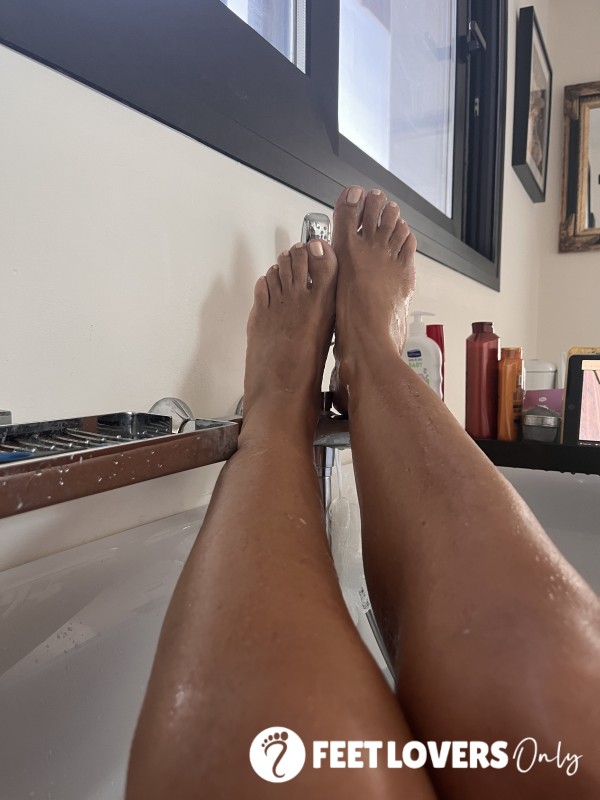 Bathtime Bliss (6 Pics)
