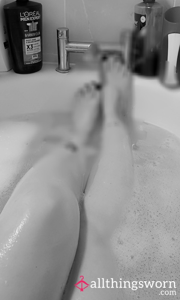 Bathtime Feet 🦶🏼🛁