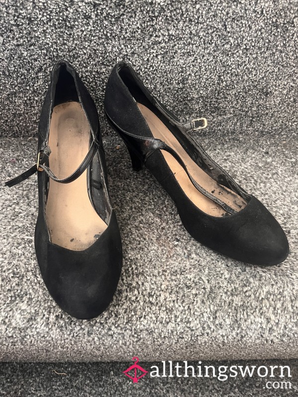Battered And Worn, Size 7 UK