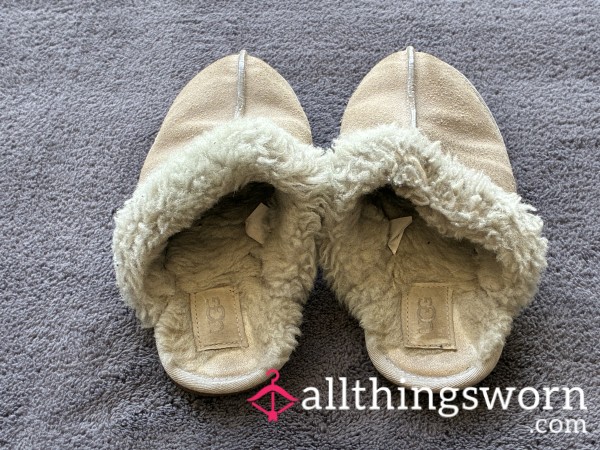 *SOLD* Battered Ugg Slippers