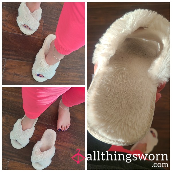 BBW Open Toe White Slippers