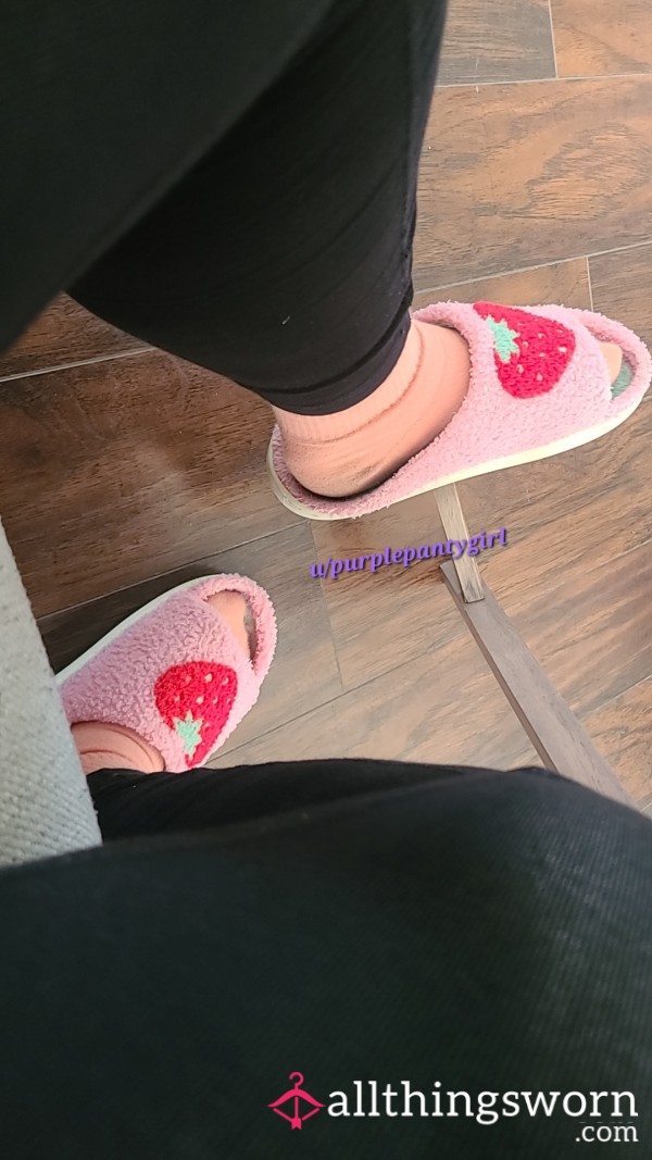 BBW Strawberry Slipper Sniff 🍓