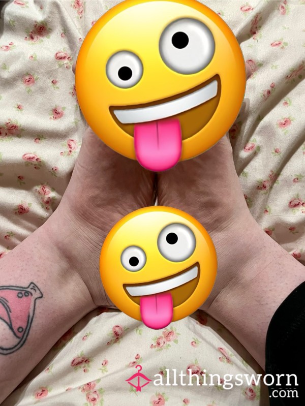 BBW’s Feet Pics In Bed