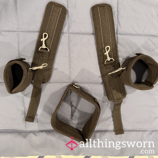 BDSM Restraints & Collar!!!