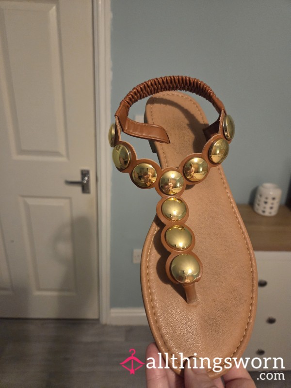 Beach Day Help Me Choose Then You Can See My Feet In Them.🙏