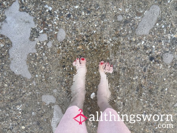 Beach Foot Tease Walk – 4-Min Legs & Toes In Sand Video (£6)